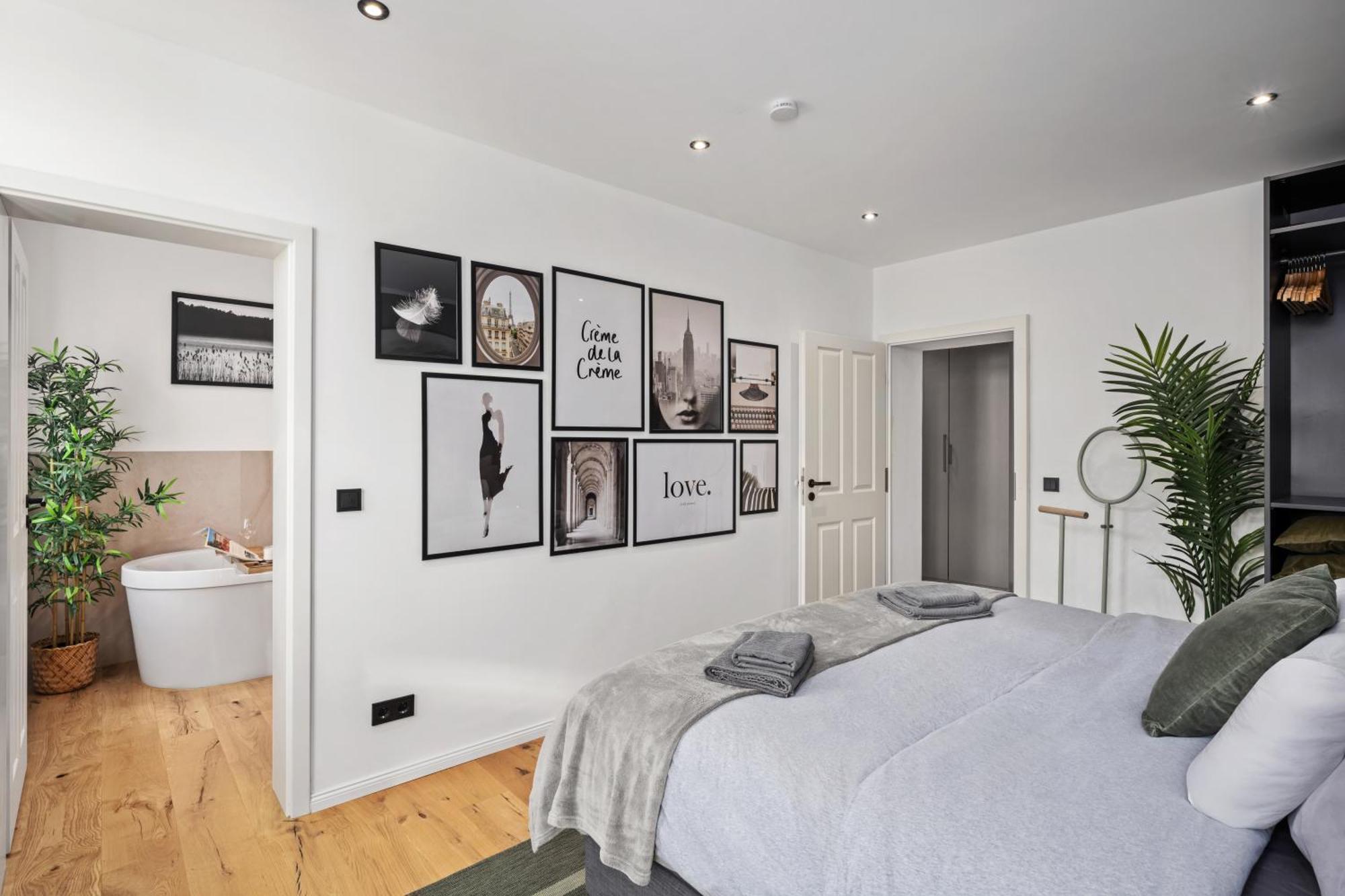 Edler Wohnraum Schlossteich-Suite 3 Sz Mit Zwei Balkonen, Kaffeevollautomat, Kamin, Klima, Lift & Zwei Parkplaetzen Chemnitz Luaran gambar
