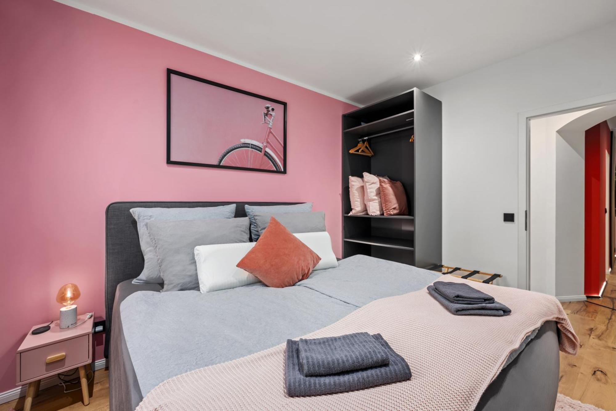 Edler Wohnraum Schlossteich-Suite 3 Sz Mit Zwei Balkonen, Kaffeevollautomat, Kamin, Klima, Lift & Zwei Parkplaetzen Chemnitz Luaran gambar